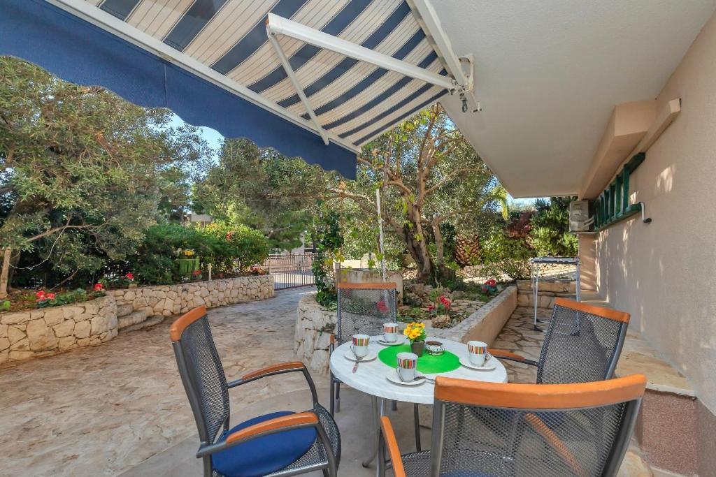 Apartments Miranda Sea & Nature Makarska Exterior photo