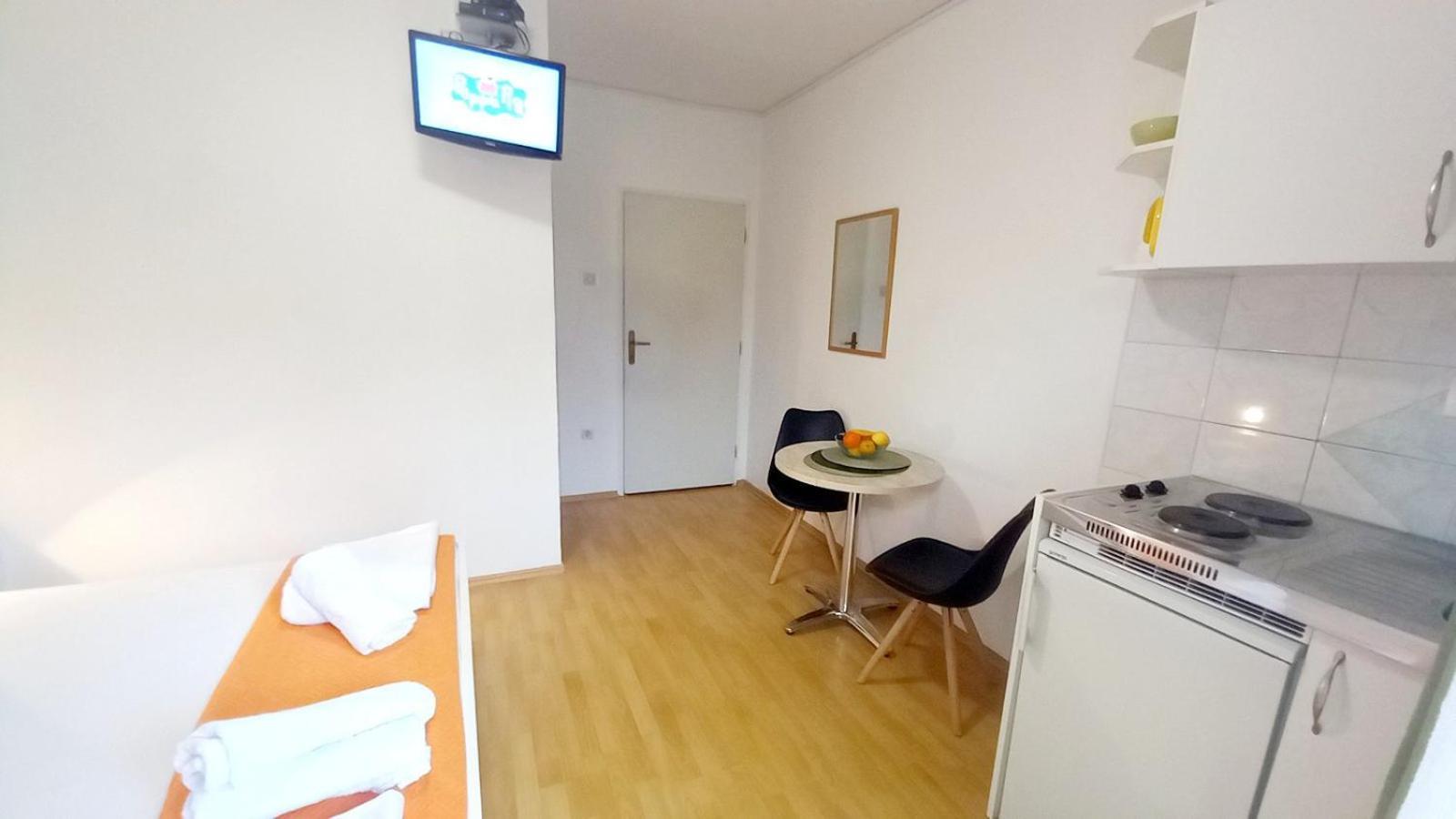 Apartments Miranda Sea & Nature Makarska Room photo
